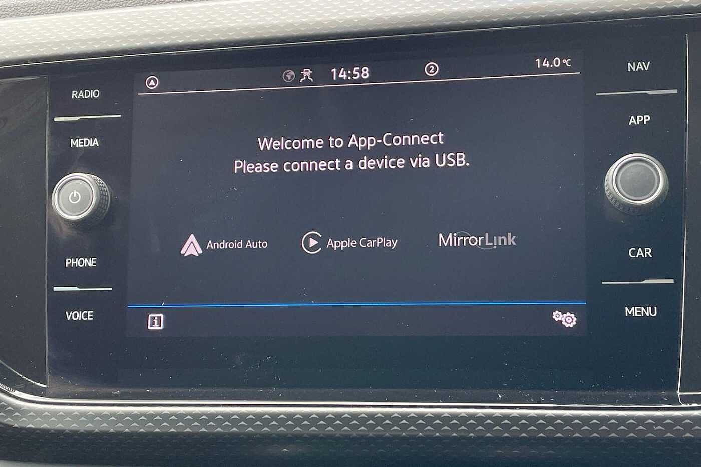 Volkswagen T-Cross SE 1.0 TSI 95PS 5-speed Manual 5 Door
