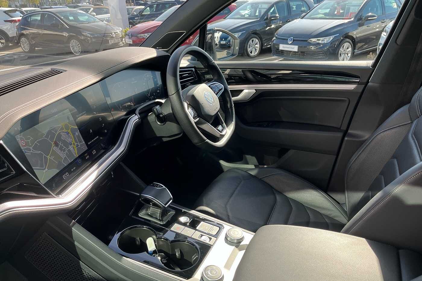 Volkswagen Touareg 3.0TDI (286ps) Black Edition 4Motion 5dr