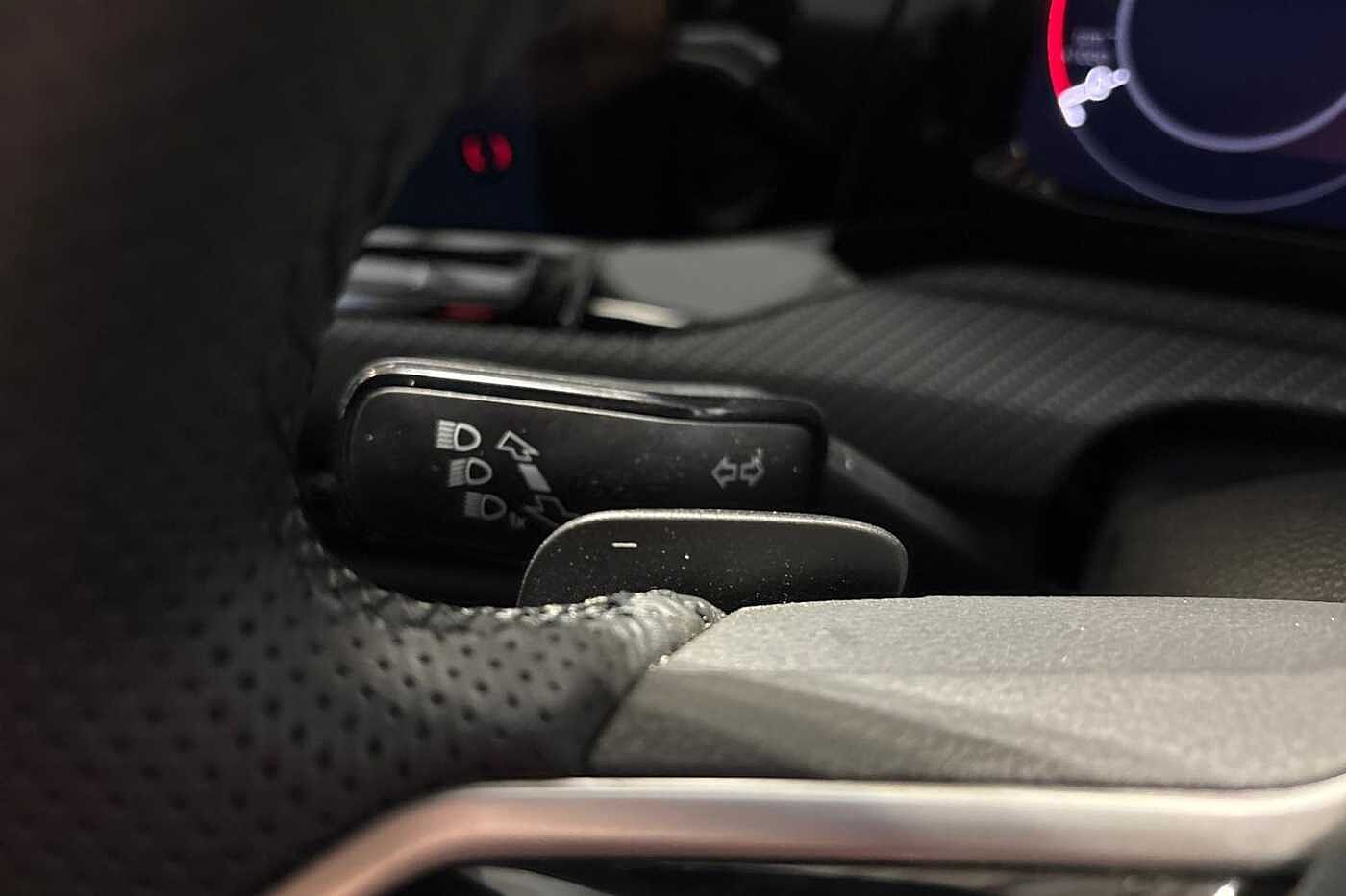 Volkswagen Golf MK8 2.0 TDI R-Line (150ps) DSG Estate