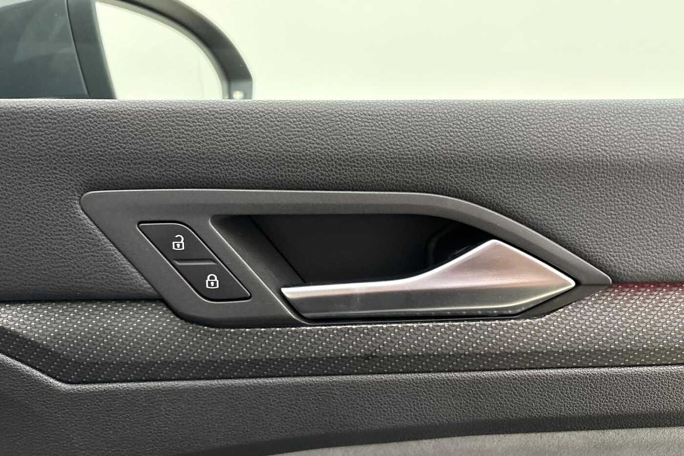 Volkswagen Golf MK8 2.0 TDI R-Line (150ps) DSG Estate