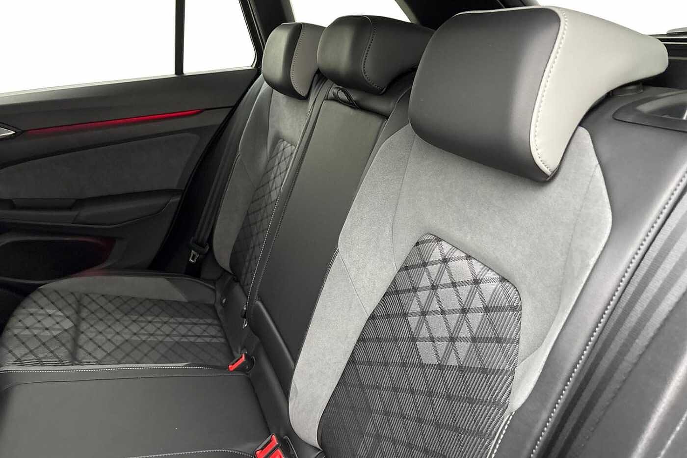 Volkswagen Golf MK8 2.0 TDI R-Line (150ps) DSG Estate