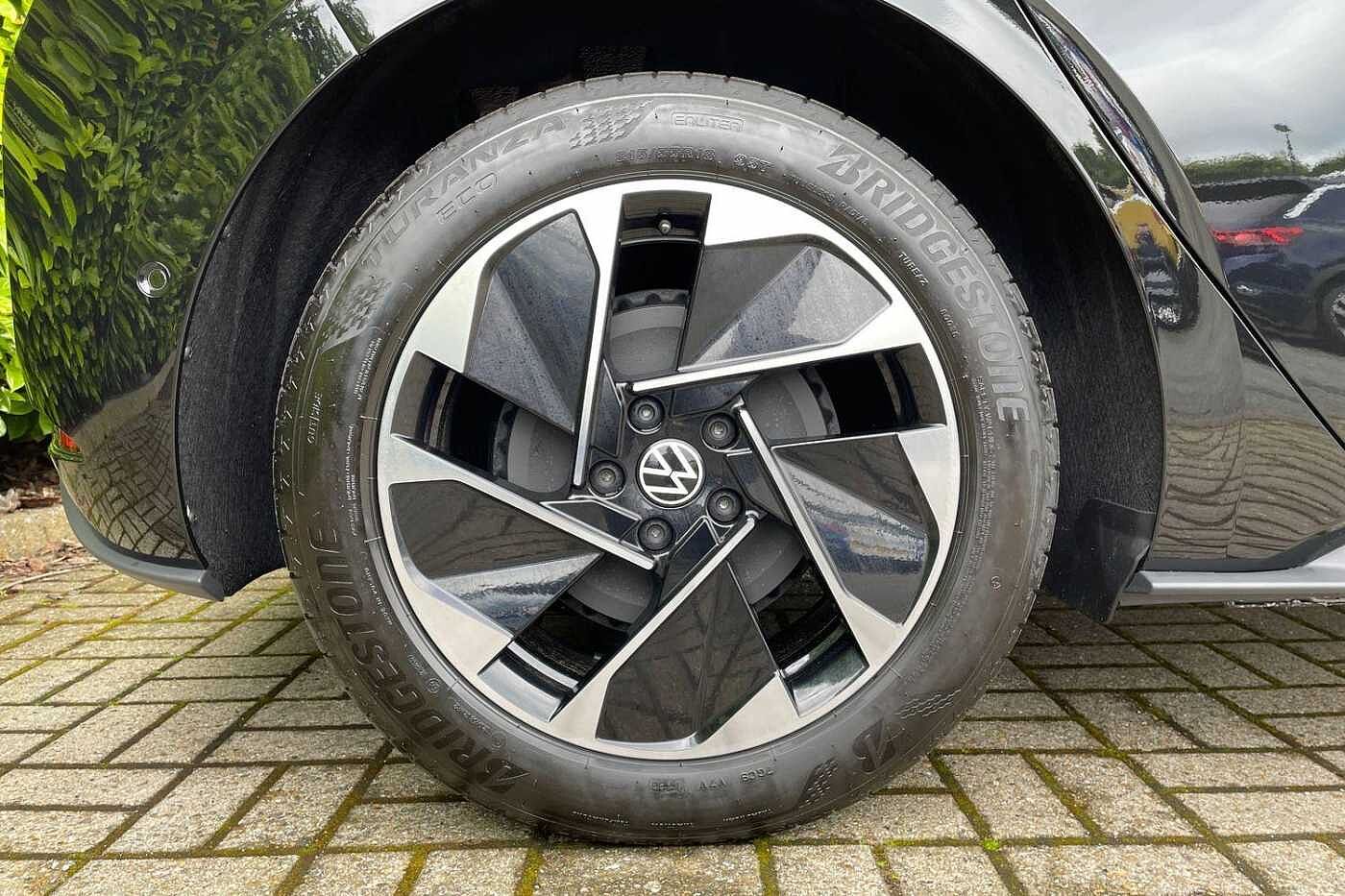 Volkswagen ID.3 Pro 58kWh Match Hatchback 5dr Electric Auto (204 ps)