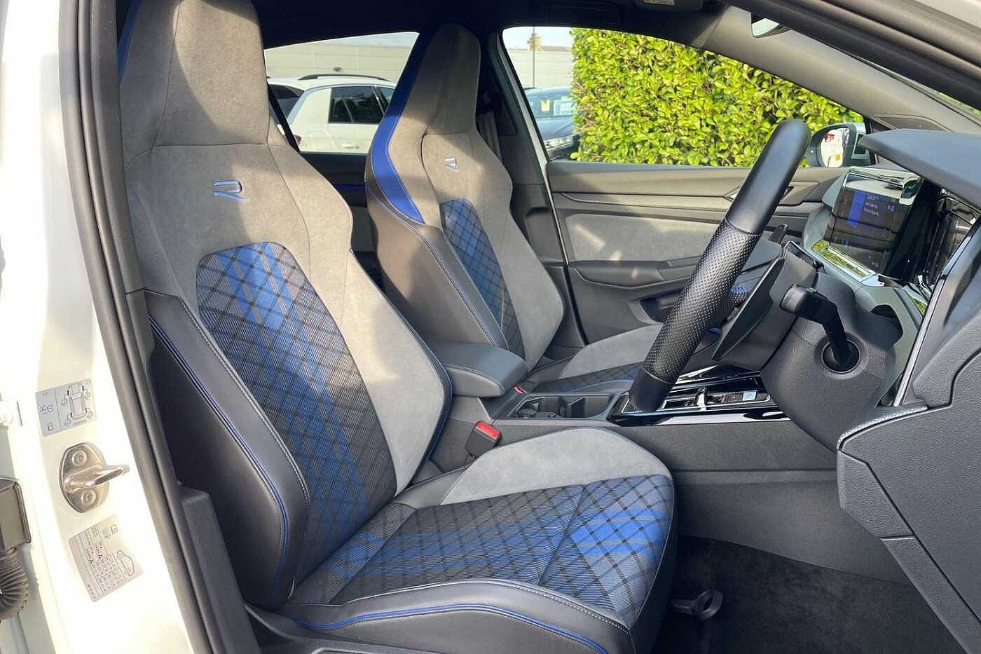 Volkswagen Golf R MK8 2.0 TSI 4Motion 320PS DSG 5 Dr