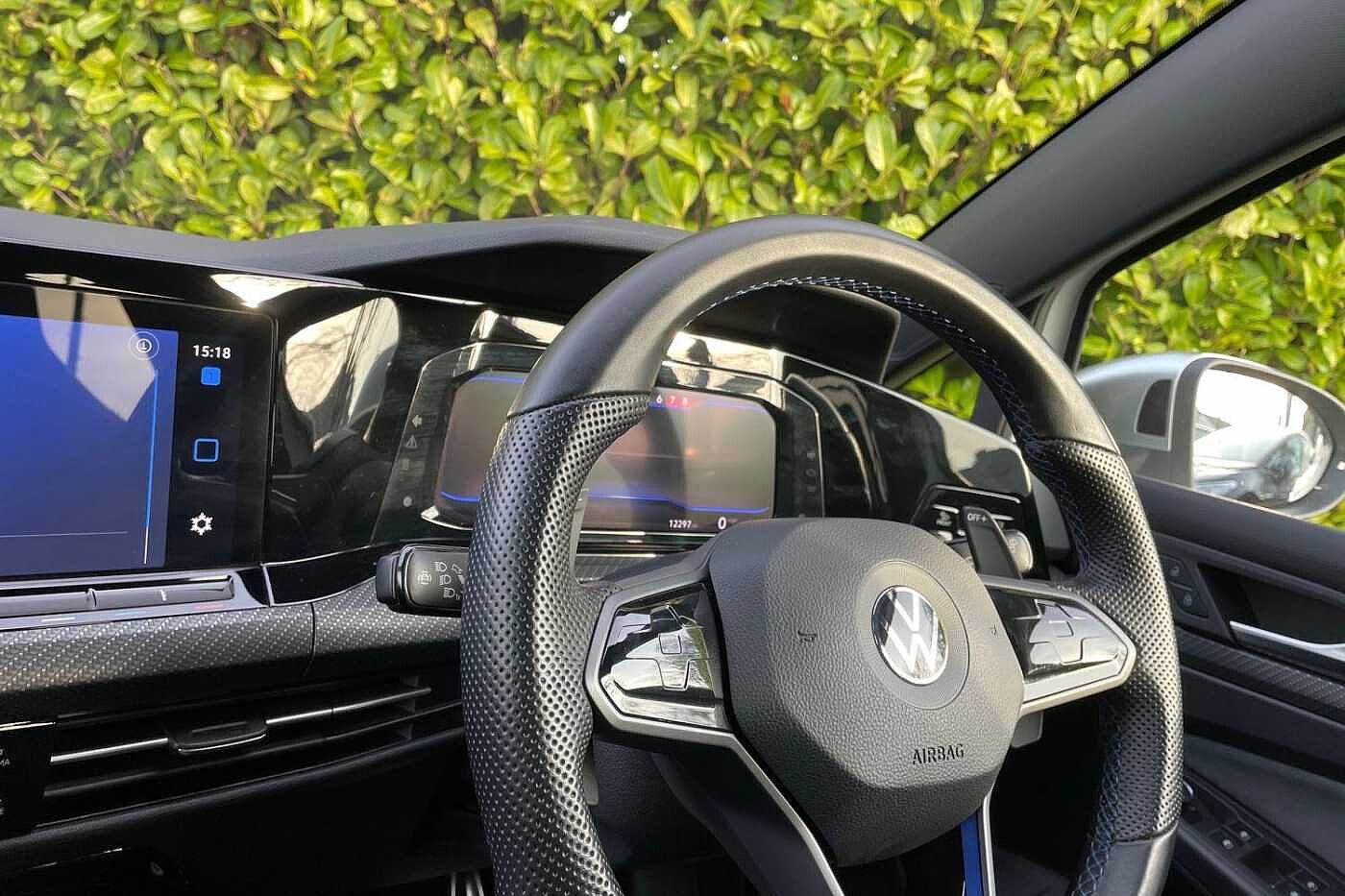 Volkswagen Golf R MK8 2.0 TSI 4Motion 320PS DSG 5 Dr
