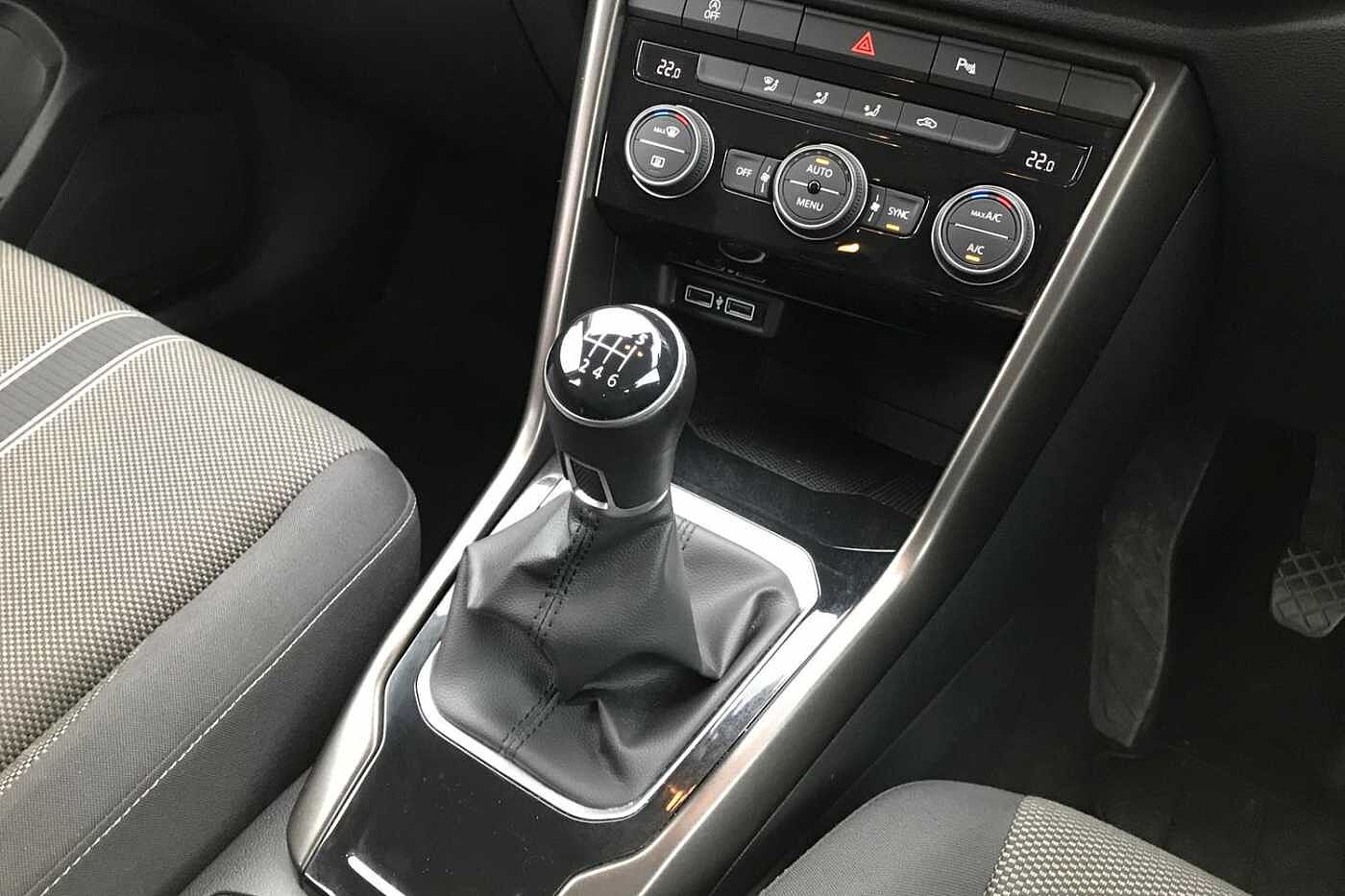 Volkswagen T-ROC 2017 1.5 TSI SE 150PS EVO