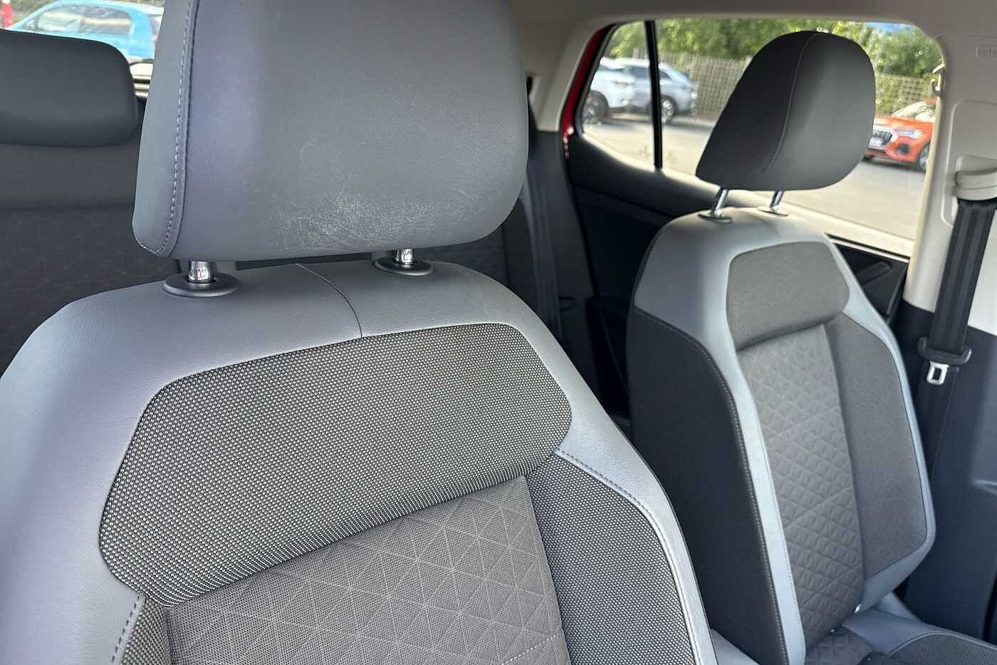 Volkswagen T-Cross 1.0 TSI (110ps) SEL Hatchback