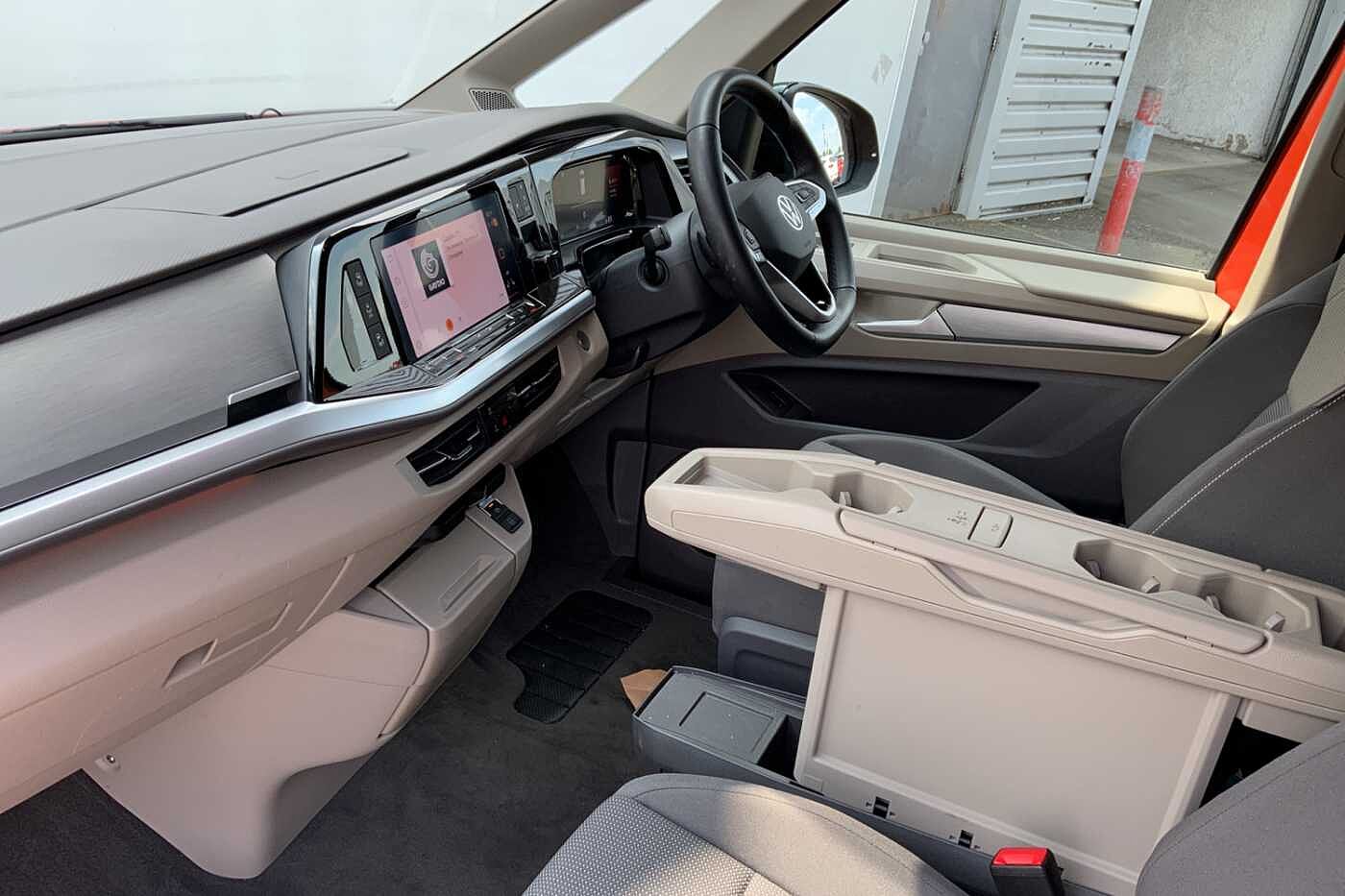 Volkswagen Multivan Life 2.0 TDI 150PS DSG 7 Seat