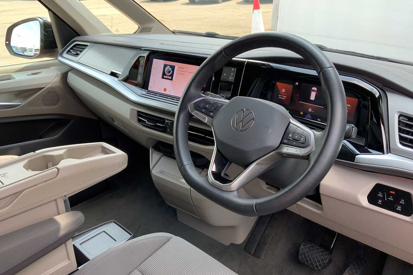 Volkswagen Multivan Life 2.0 TDI 150PS DSG 7 Seat